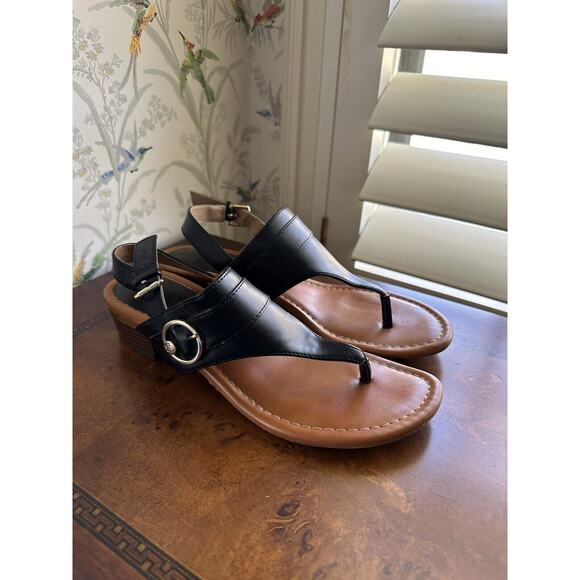 Liz Claiborne Refined Comfort Women's Black Thong Sandals Gold Accent Size 8.5M - Picture 1 of 7